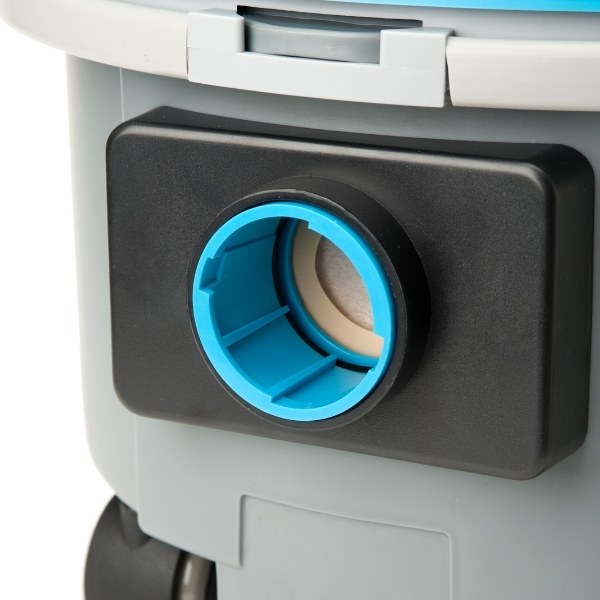 eye-vac 6 hose attachment on vacuum body eye-vac 6 hose end on vacuum body