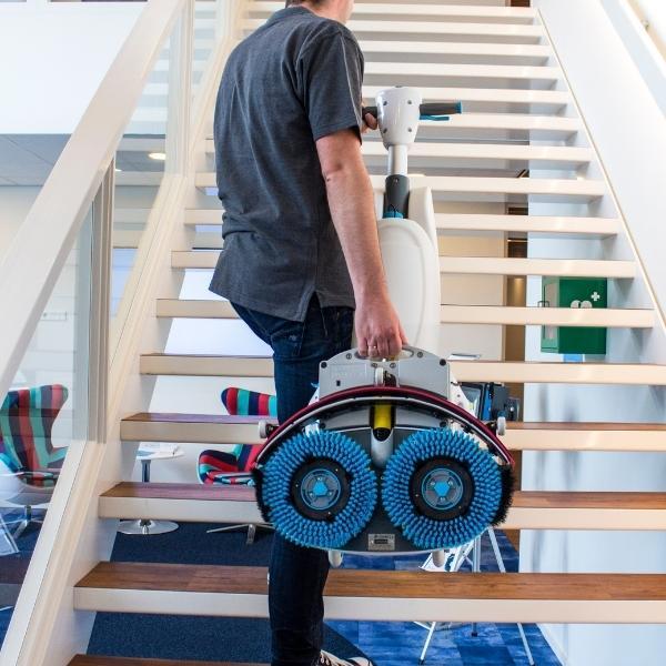 i-mop XL Carried By Operator i-mop XL Carried By Operator