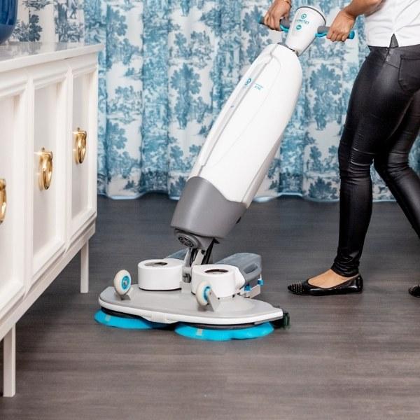 i-mop XXL Cleaning Show Home i-mop XXL Cleaning Show Home