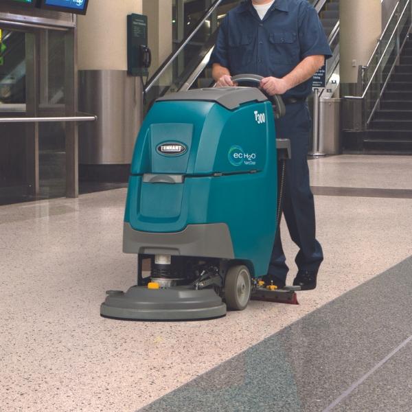 Tennant T300 Dual Disk Scrubber Cleaning Airport Tennant T300 Dual Disk Scrubber Cleaning Airport