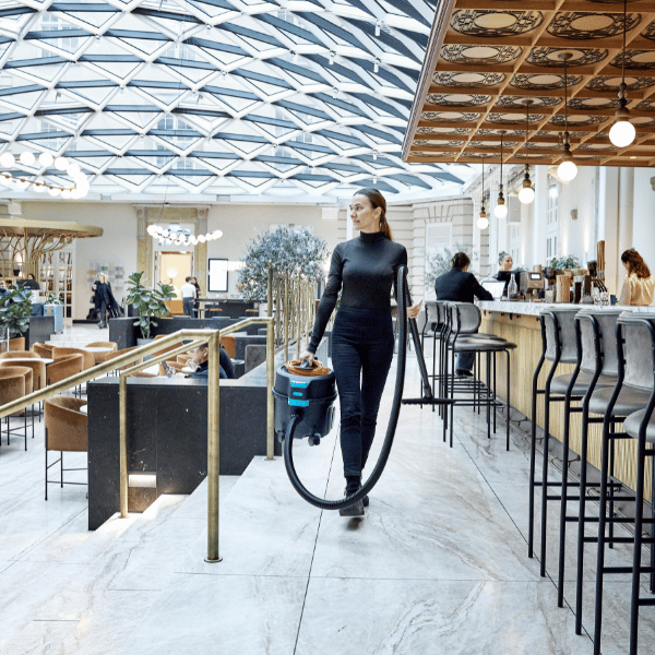 VP300 HEPA 13 Commercial Vacuum Cleaner for Cafe &amp; Restaurant