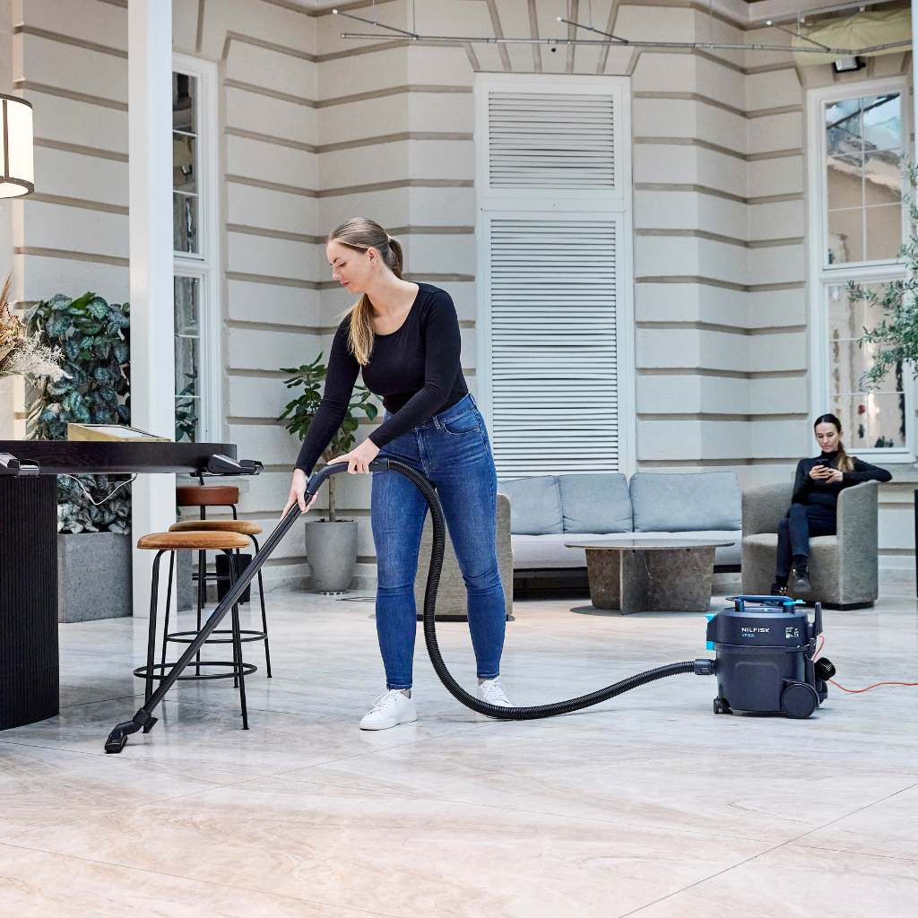 VP300 HEPA 13 Commercial Vacuum Cleaner for retail