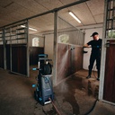MC 2C 120/520 XT Pressure Washer Cleaning Stable